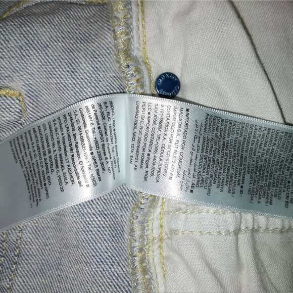 Old Navy Slim Built In Flex Cutoff Denim Shorts Size 38 - Picture 7 of 8